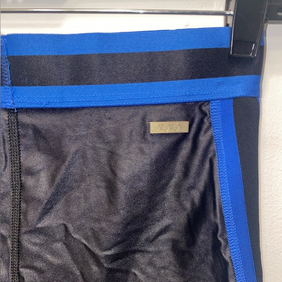 🟣 ALALA - Black and Blue Workout Set - Picture 15 of 16